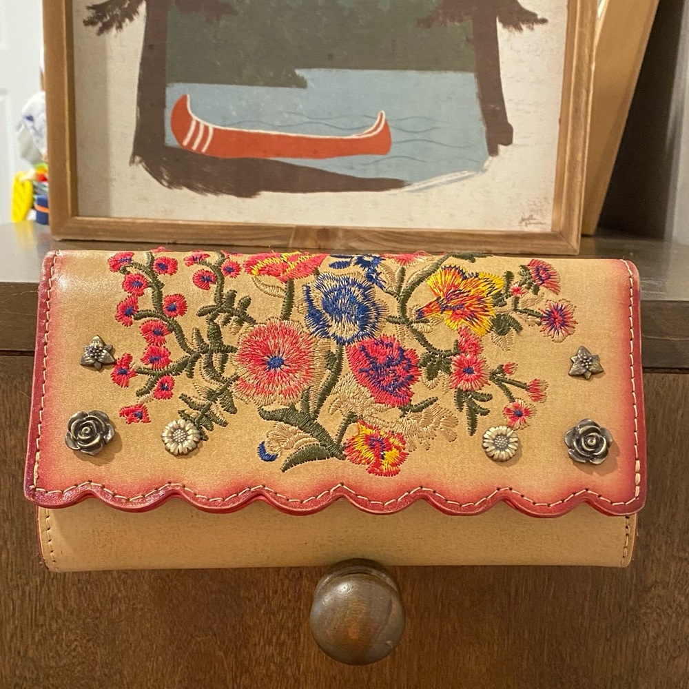 Patricia Nash Terresa Wallet Prairie Rose